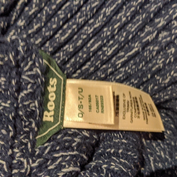 Roots poncho - Picture 2 of 2